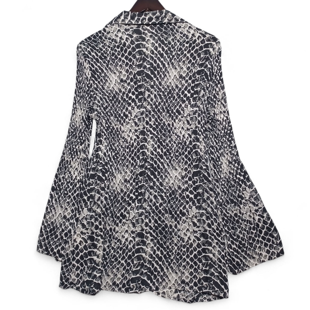 Dressbarn Women's Tunic Blouse Top Size XL Snake Print Bell Sleeve Boho Flowy - Picture 3 of 8
